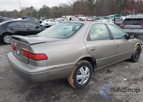 1997 Toyota Camry Le from USA, damaged, VIN 4T1BG22K9VU180928